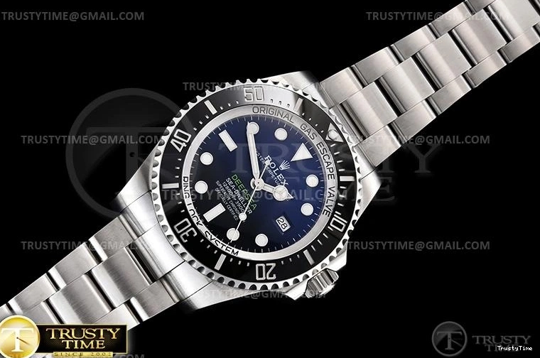 1223 ROLSD097A – Deep Sea Dweller Packable 1017